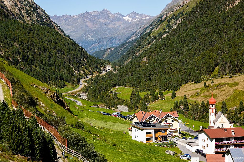 Vent_2016,_Blick_aus_Richtung_Wildspitze