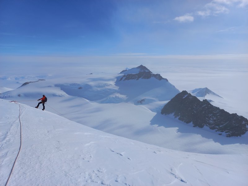 Top of de fixlines of Mt Vinson