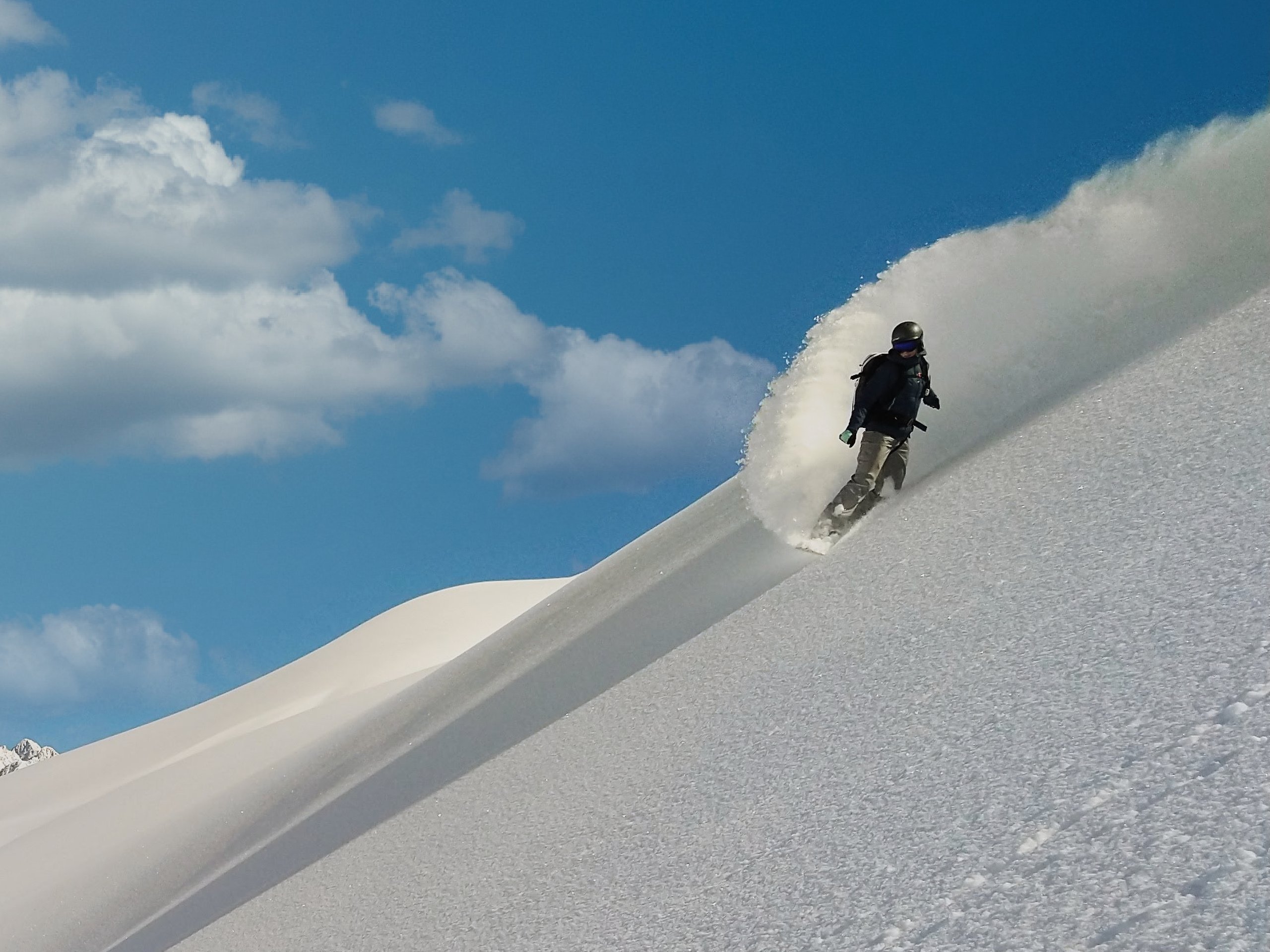 Offpiste skiën en snowboarden met een ski- en berggidsLiselotte de Vries