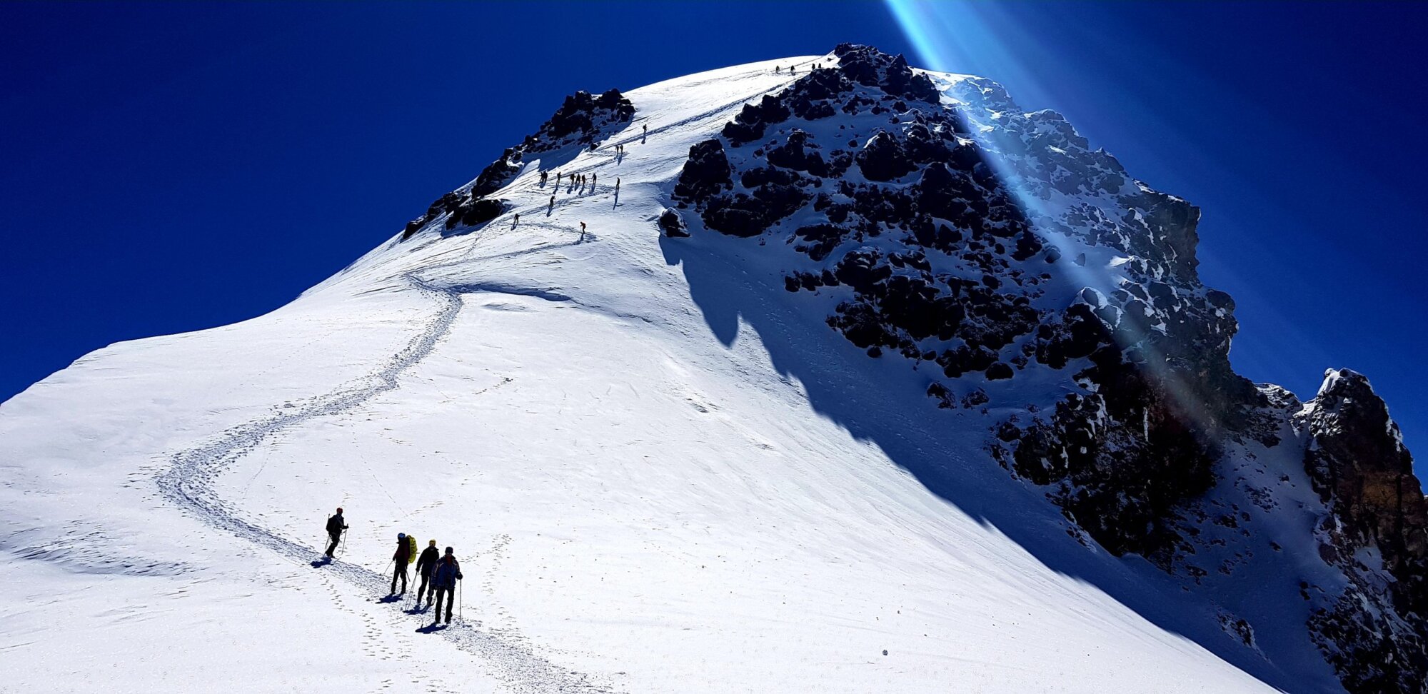 Kazbek Beklimmen - Mountain Beat_3